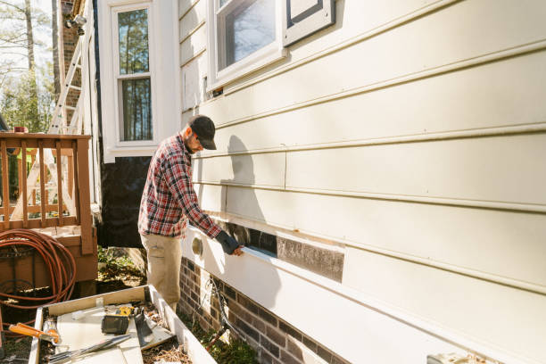 Top rated local Emergency Siding Repair specialists in Freeport, IL